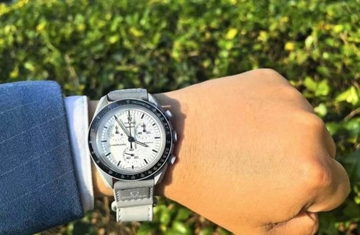 Swatch X OMEGA BIOCERAMIC Moonswatch 1965 Gray/White SO33M106 A1